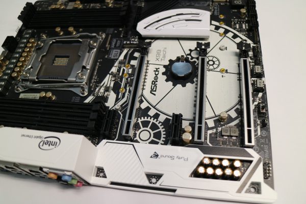 asrock_x99_taichi_board_pcie