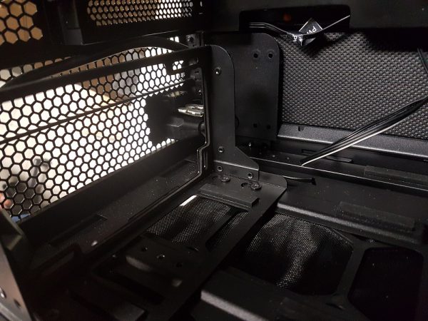 dark_base_900_pro_inside_4