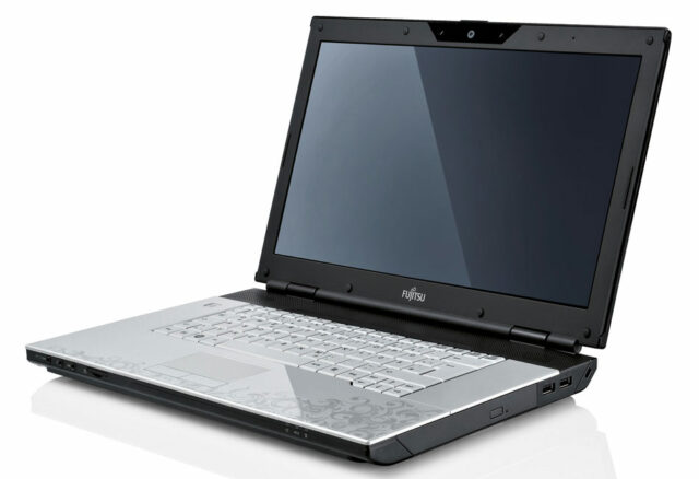 fujitsu_amilo_pi_3560
