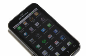 Motorola Defy под и над вода :-)
