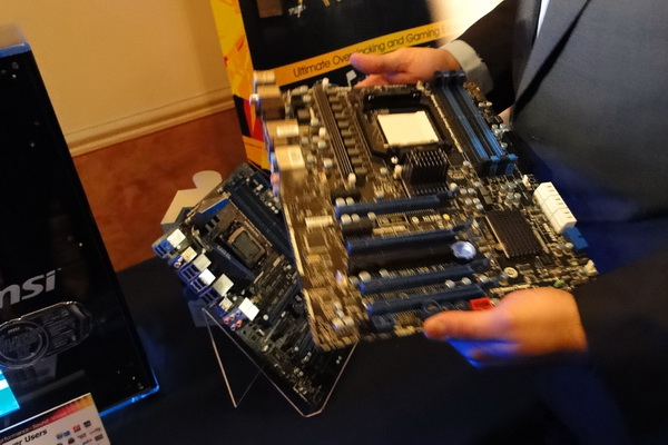 На CES беше забелязано дъното MSI AMD 990FX
