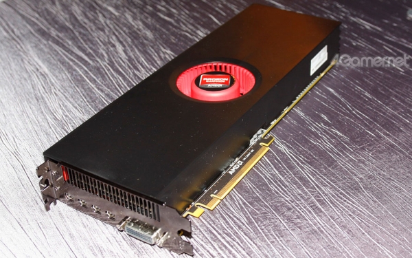 Radeon HD6990 започва да става реалност