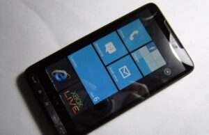 Появиха се първите изцяло фенски версии Windows Phone 7