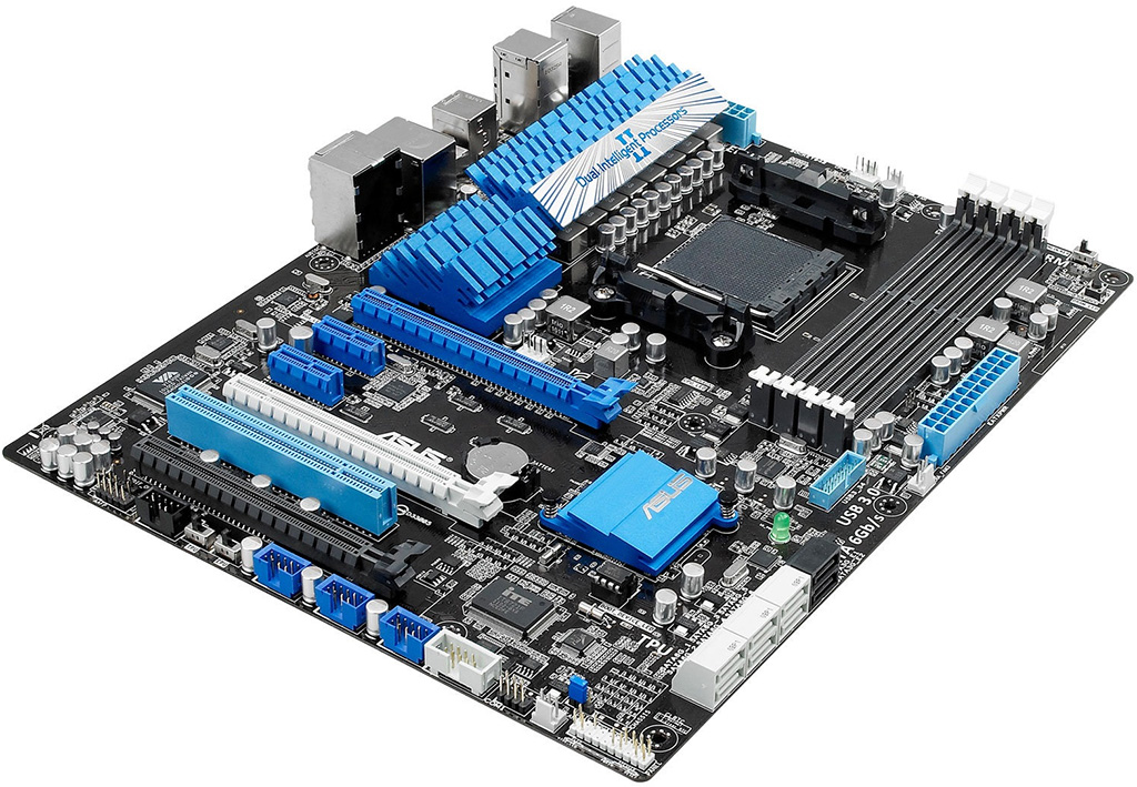 ASUS M5A99X EVO – една от първите с AMD 990X