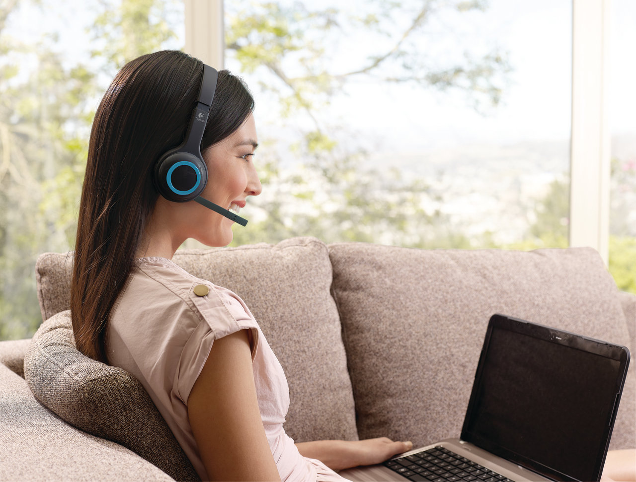 Logitech представи линията си от безжични слушалки