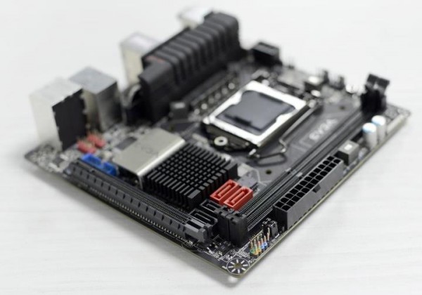 evga_z77_itx