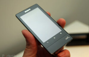 SONY Walkman F800 е екипиран с Ice Cream Sandwich