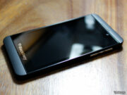 По-детайлни снимки на BlackBerry L