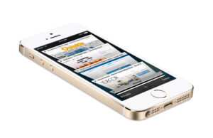 Apple признават за проблеми с батерията на iPhone 5S