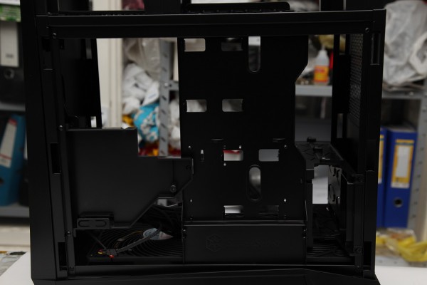 raven_01_back_ssd