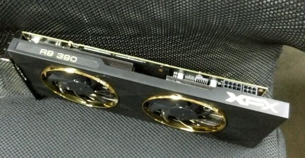 xfx_radeon_r9_390_2