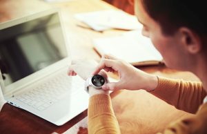 Samsung въвежда кръглата форма с представянето на Samsung Gear S2