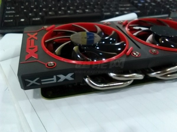 xfx_r9_380x_draft_1