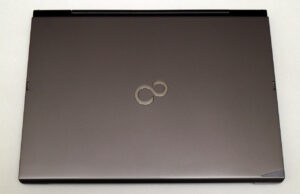 Fujitsu LifeBook T935 мобилен компютър и таблет