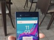 SONY F8331 от плът и… с голям дисплей.