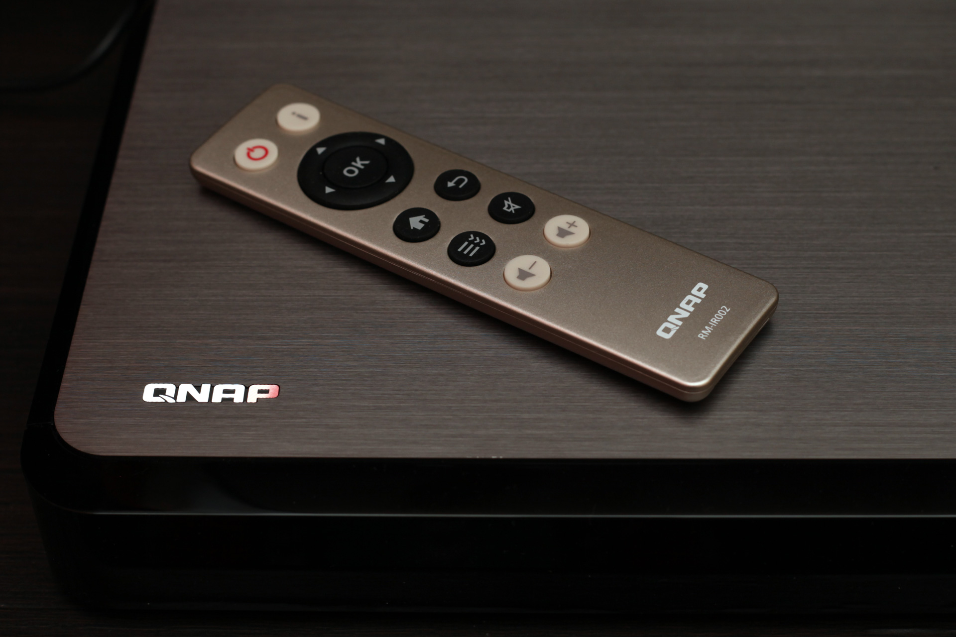 Ревю на QNAP HS-251+ 2-дисково NAS устройство