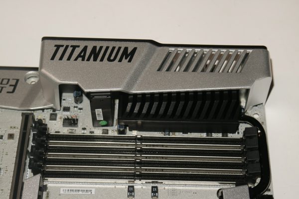 msi_x99a_xpgt_radiator2_hp