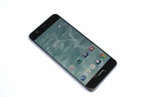 Наистина ли се нуждаем от големи смартфони?