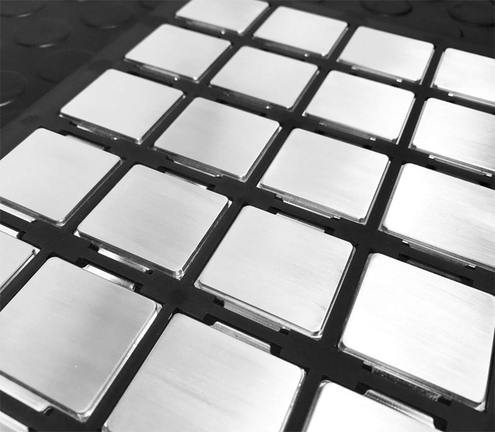 Германски онлайн магазин предлага подбрани бройки Intel Core i7-8700K