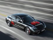 Движени от иновациите: Huawei демонстрира първата кола, която се управлява от смартфон с изкуствен интелект