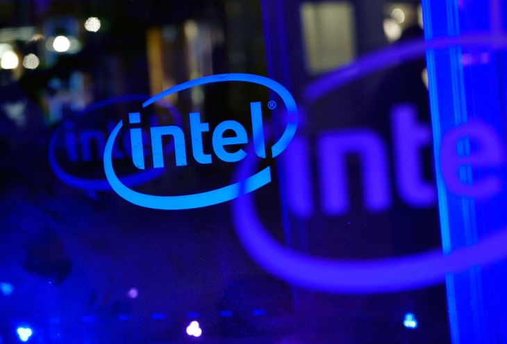 Intel отново са лидер в надпреварата за доставка на силициеви чипове