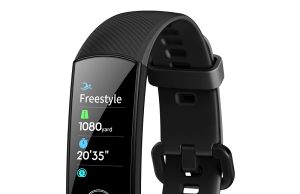 Смарт фитнес гривната HONOR Band 5 е в комбинация със спортна бутилка за вода в магазините на VIVACOM