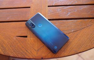 Motorola официално представят смартфона One Hyper