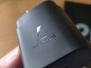 Samsung готови със своят жичен 65W адаптор за зареждане на смартфони