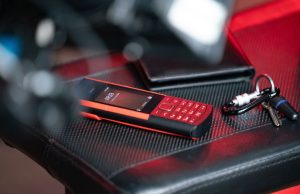 Новият Nokia 5710 XpressAudio: 4G телефон с вградени безжични слушалки