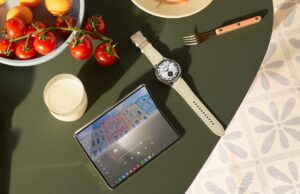 Днес Samsung стартира официално продажбите на новите Galaxy Z Flip5 и Galaxy Z Fold5, на смарт аксесоарите от серията Galaxy Watch6 и на таблетите Galaxy Tab S9