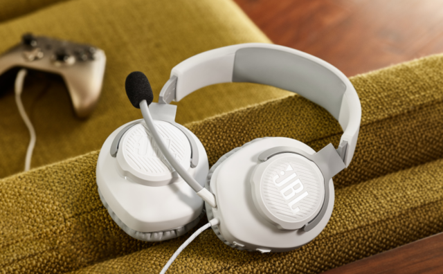 JBL_quantum_100_lead