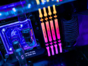 Геймъри съобщават, че RGB светлините на паметта увреждат задните панели на графичните карти