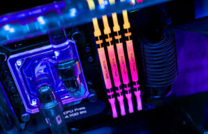 Геймъри съобщават, че RGB светлините на паметта увреждат задните панели на графичните карти