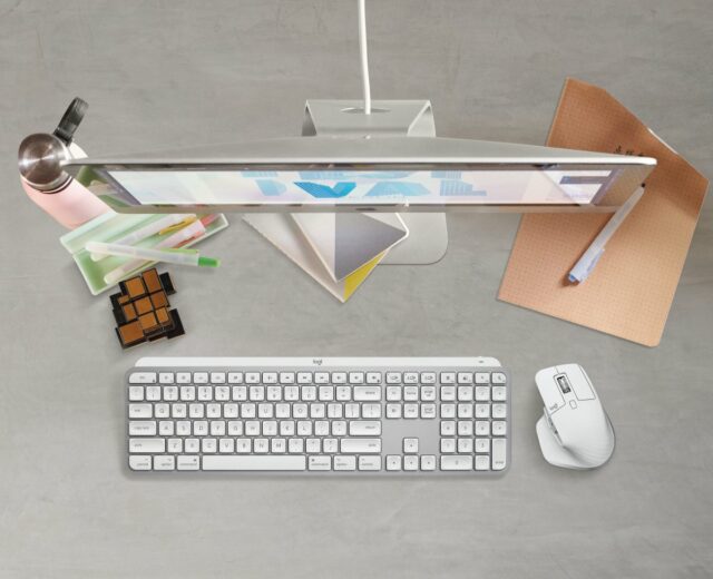 High_Resolution_JPG-MX Keys S for Mac MX Master 3 LIFE Pale Grey 01 _sm