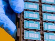 AMD планира да използва стъклени субстрати в своята гама от високопроизводителни процесори през 2025/2026 г.