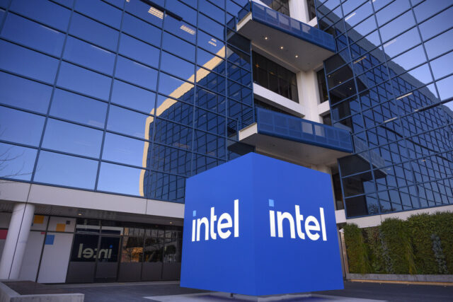 Intel_haedquarter