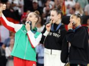 Сребърната медалистка от Париж 2024 Боряна Калейн е първата българка – част от глобалния отбор на Samsung – с медал от Олимпиада