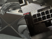 Първи случай на разтопен 12-пинов конектор на GeForce RTX 5090, но изглежда този път NVIDIA няма вина