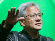 Главният изпълнителен директор на Nvidia смята, че забраната на САЩ за износ на AI чипове е „провал“