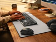 Новата клавиатура Logitech Signature Slim Solar+ K980 работи до 4 месеца без зареждане