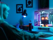 Представяме Ви Philips Evnia 27M2N6501L: Първокласен QD-OLED монитор на достъпна цена