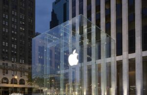 Според публикации Apple изкупува „цялата налична“ мобилна DRAM памет на много високи цени
