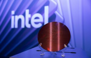 Слуховете за постигнат успех на Intel с поръчка на 3 млн. TPU за Google, бяха охладени от JPMorgan